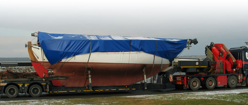Bådtransport med specialtrailer